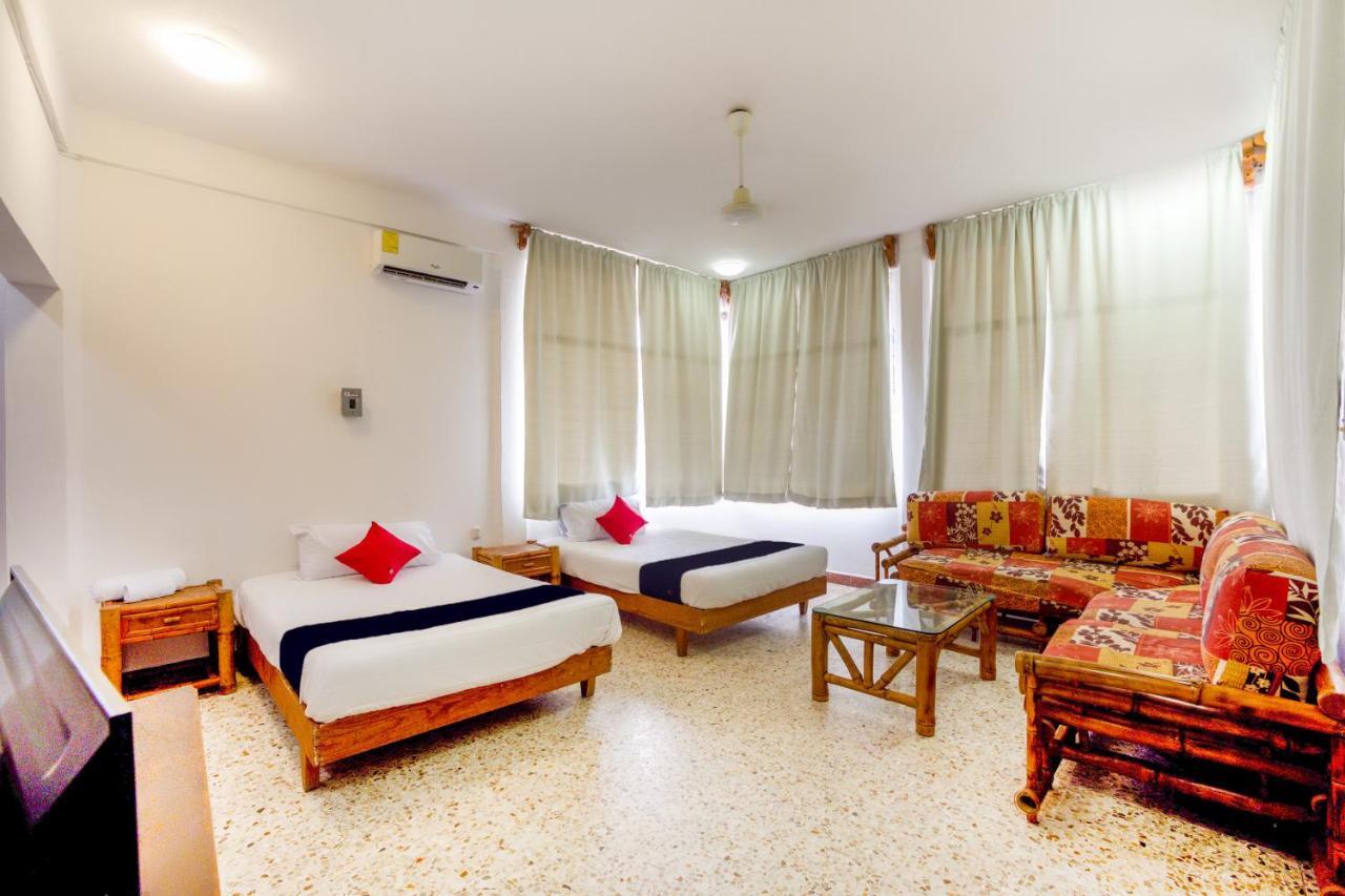 Hotel Adelita Zihuatanejo Kültér fotó