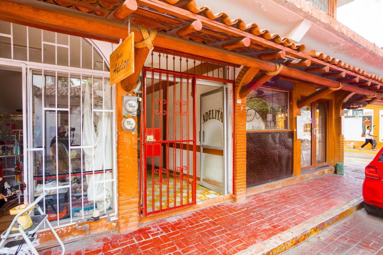 Hotel Adelita Zihuatanejo Kültér fotó