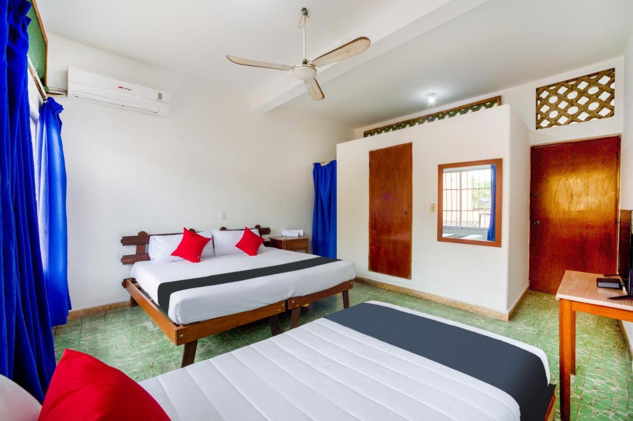 Hotel Adelita Zihuatanejo Kültér fotó